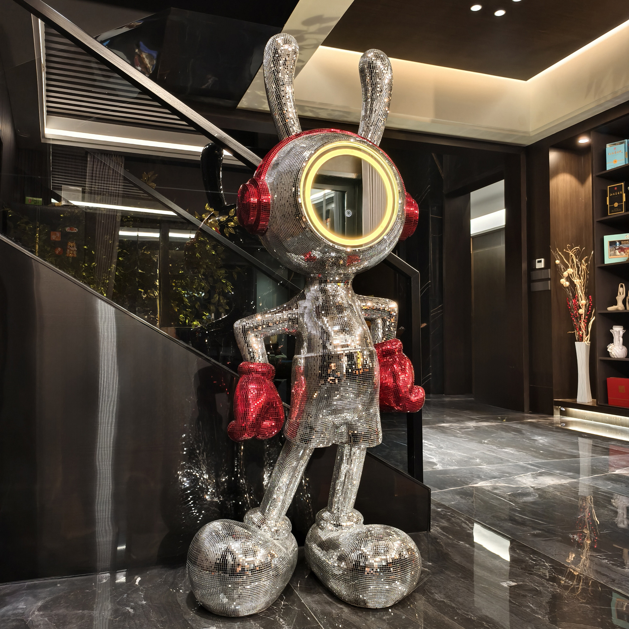 Space Rabbit Mickey Floor Stan - đánh giá và giá Lighting Decor Company
